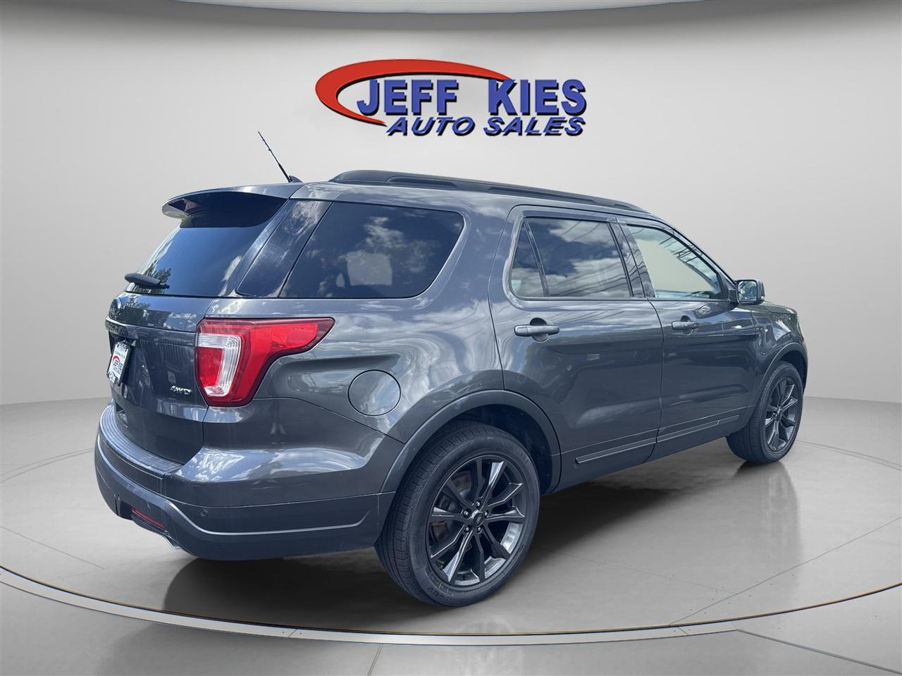 Ford Explorer XLT 4WD 2019