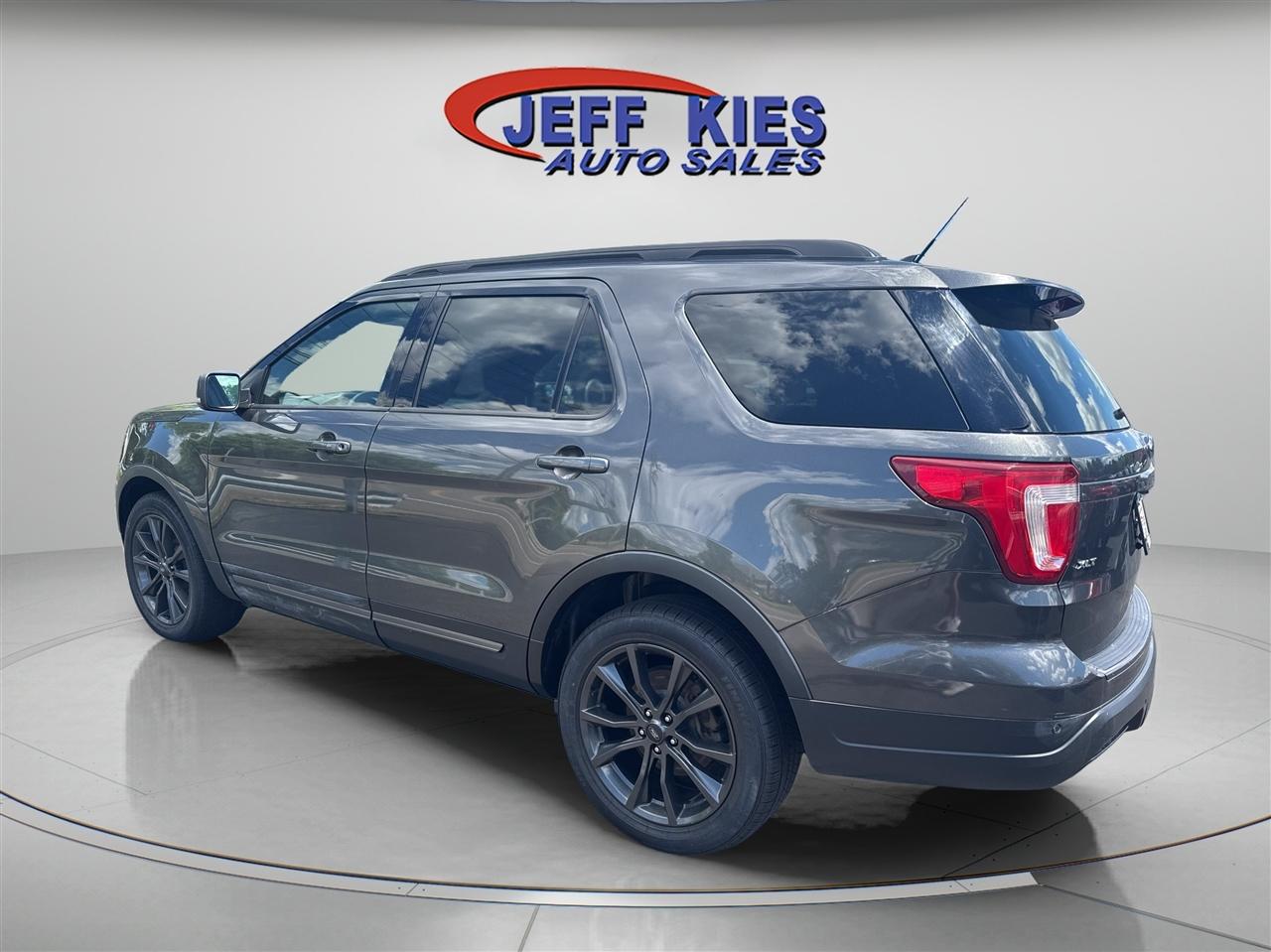 Ford Explorer XLT 4WD 2019