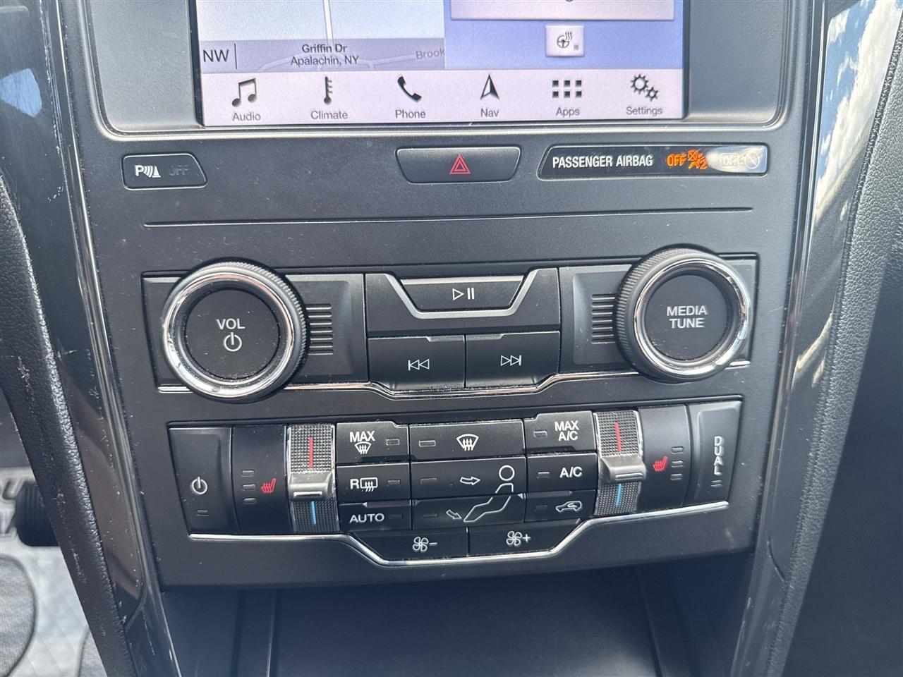 Ford Explorer XLT 4WD 2019