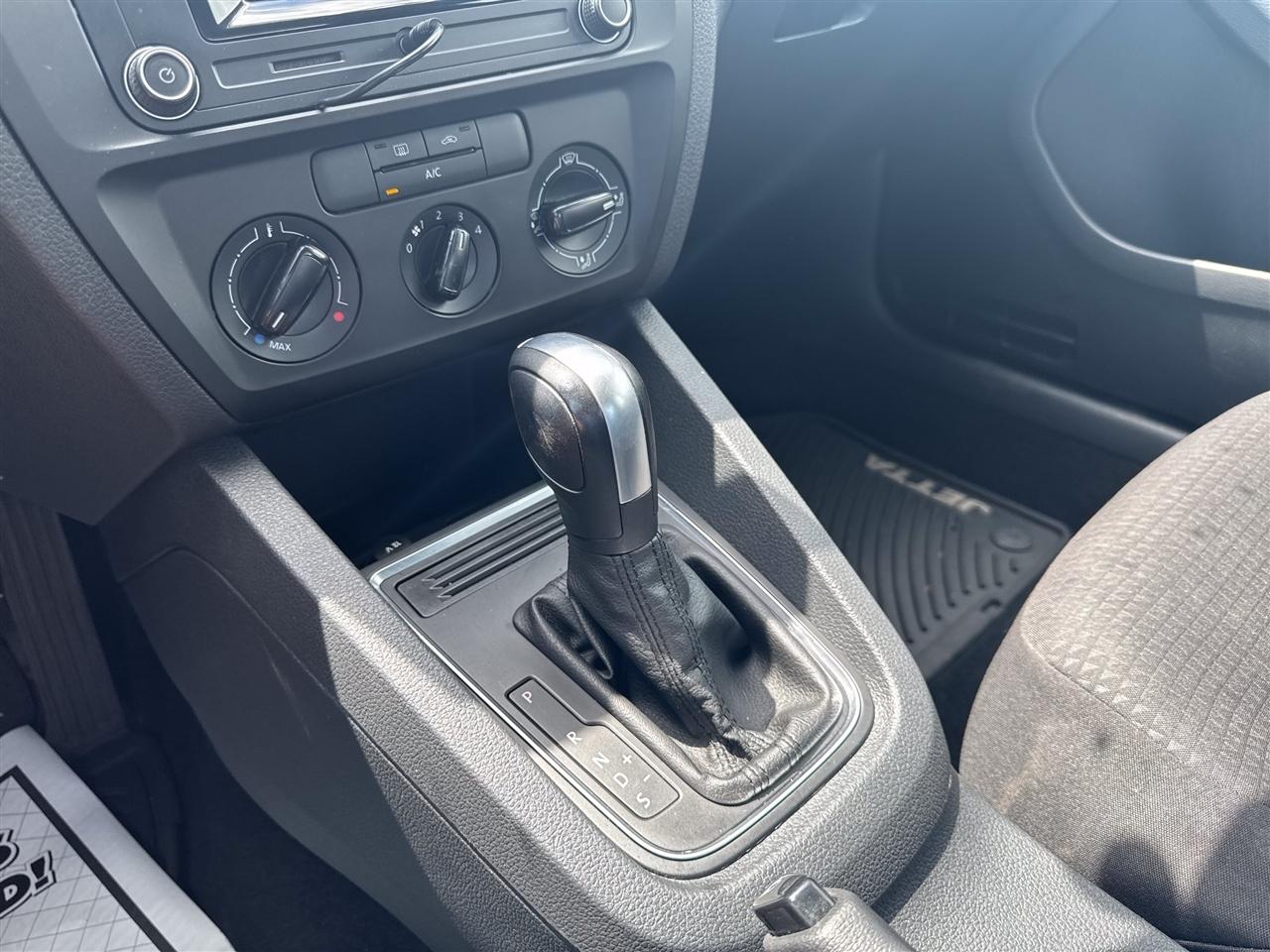 Volkswagen Jetta Sedan 4dr Auto 1.4T S 2016