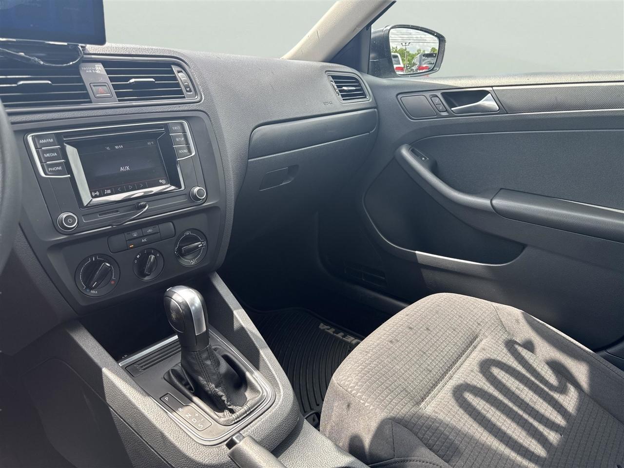 Volkswagen Jetta Sedan 4dr Auto 1.4T S 2016