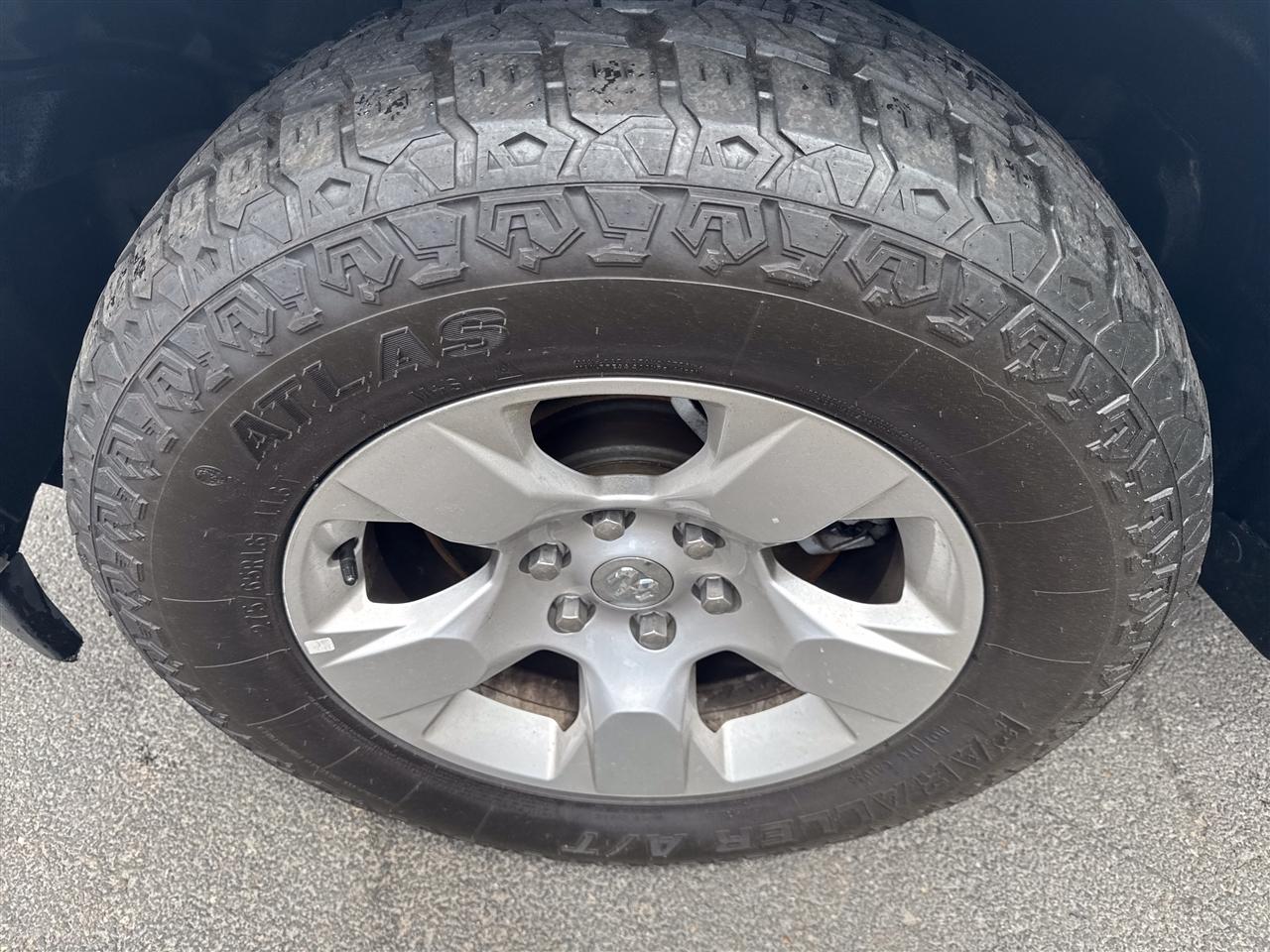 RAM 1500 Big Horn 4x4 Crew Cab 5'7" Box 2021