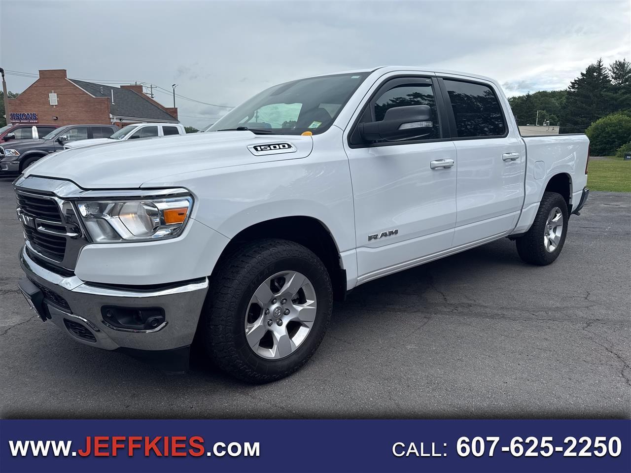 RAM 1500 Big Horn 4x4 Crew Cab 5'7" Box 2021