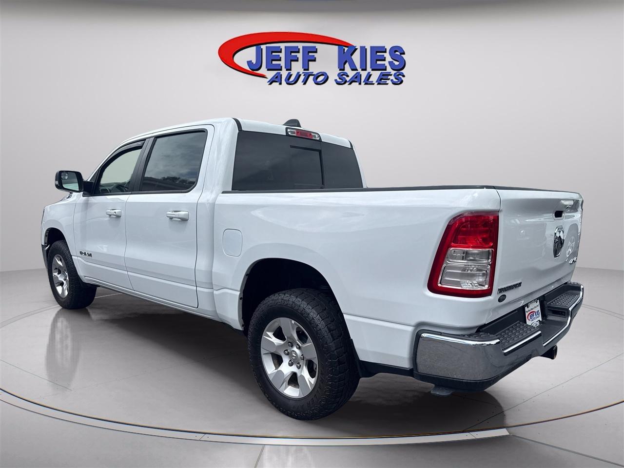 RAM 1500 Big Horn 4x4 Crew Cab 5'7" Box 2021