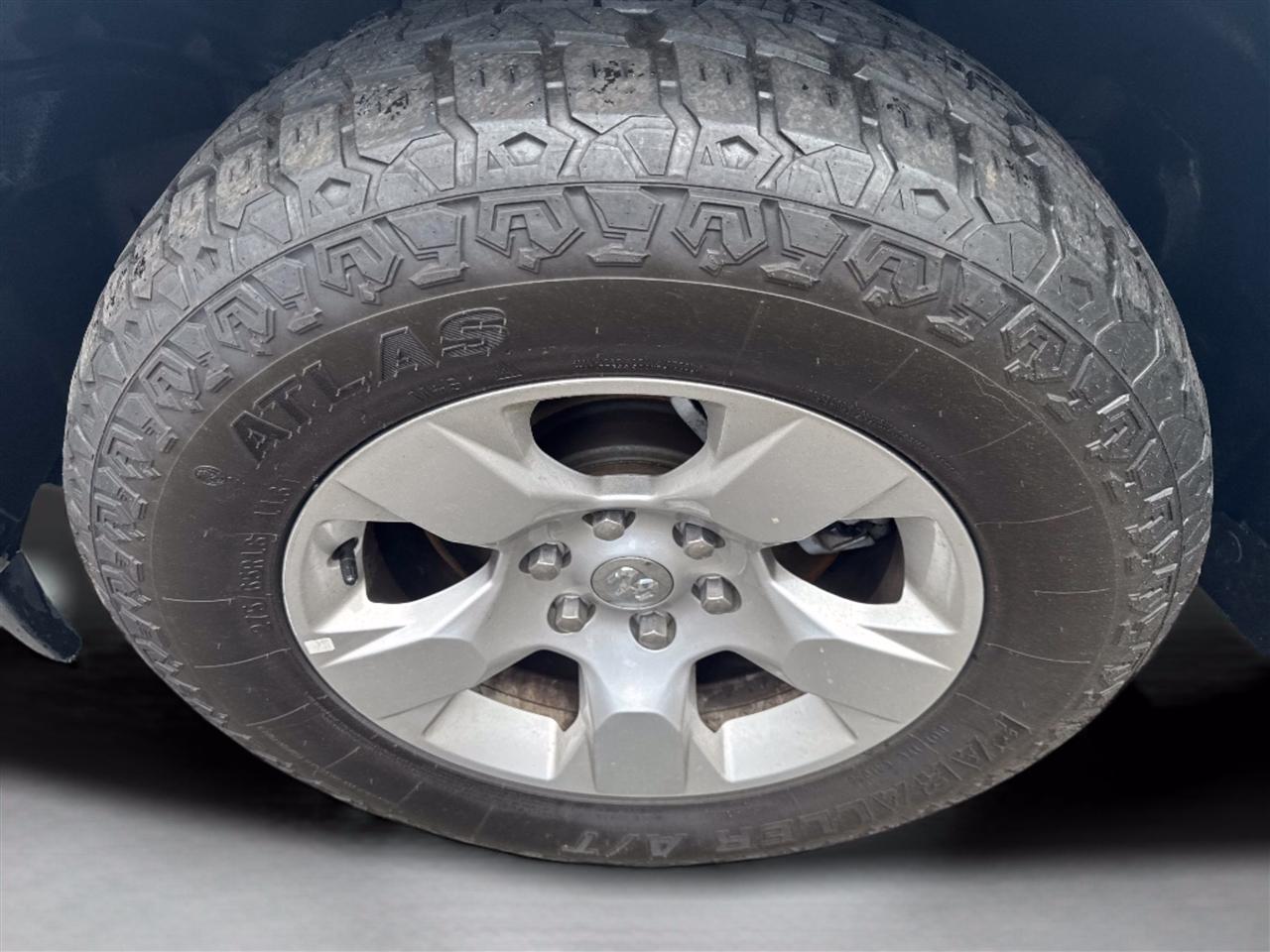 RAM 1500 Big Horn 4x4 Crew Cab 5'7" Box 2021