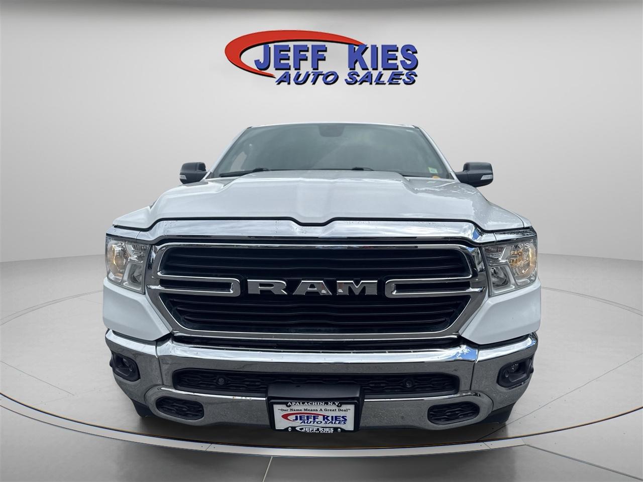 RAM 1500 Big Horn 4x4 Crew Cab 5'7" Box 2021