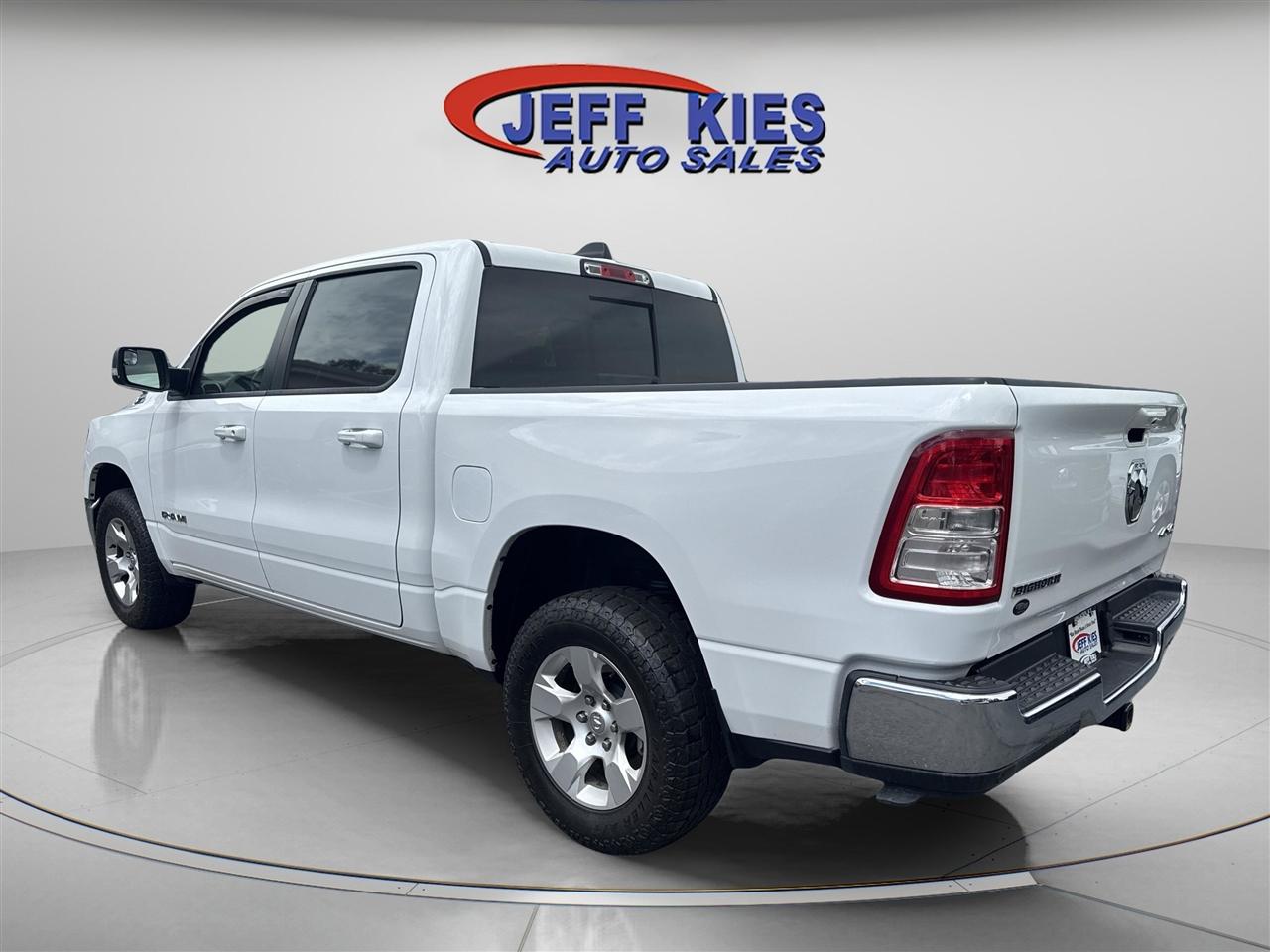 RAM 1500 Big Horn 4x4 Crew Cab 5'7" Box 2021