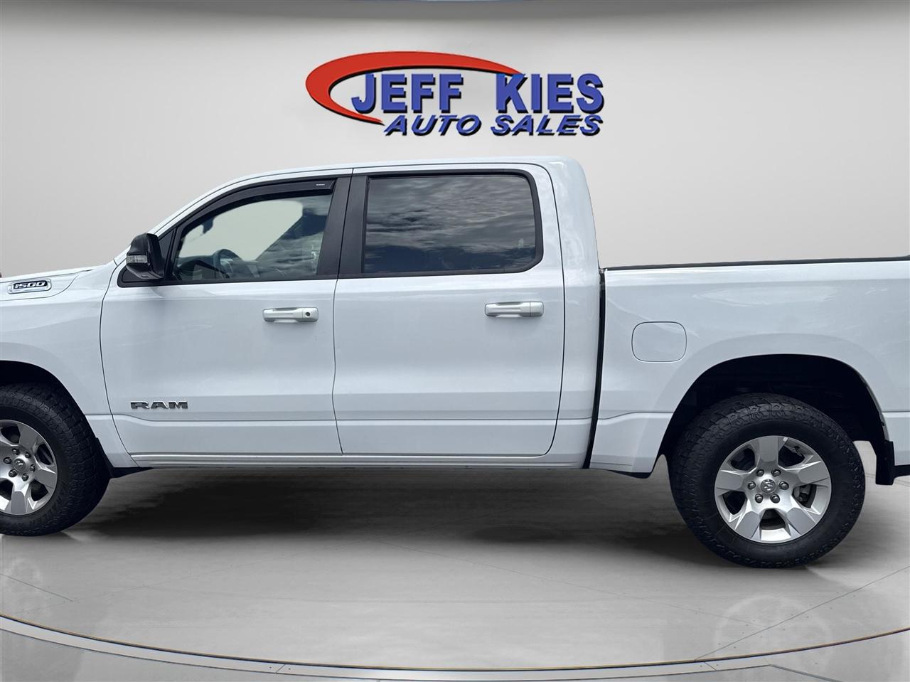 RAM 1500 Big Horn 4x4 Crew Cab 5'7" Box 2021