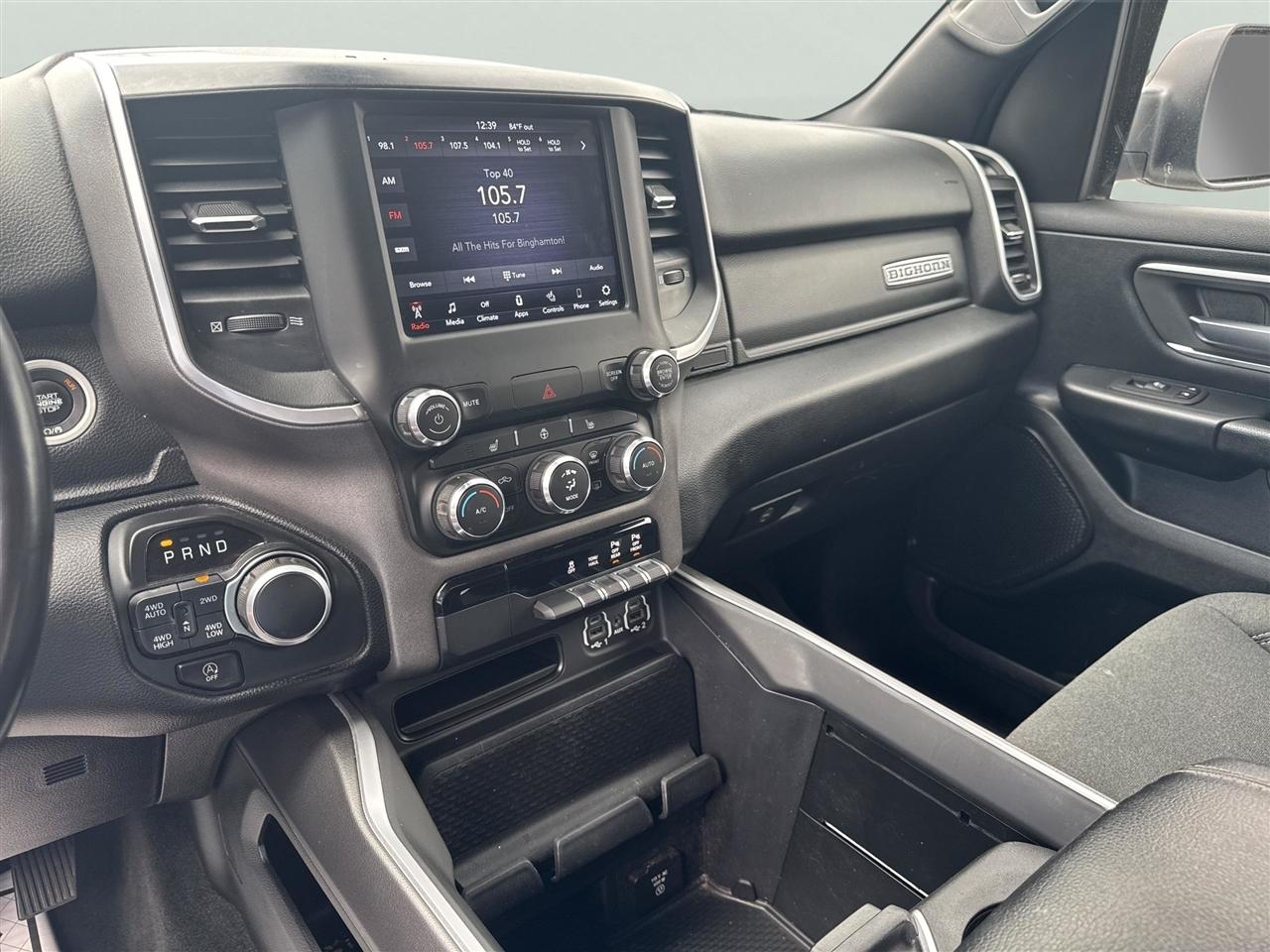 RAM 1500 Big Horn 4x4 Crew Cab 5'7" Box 2021