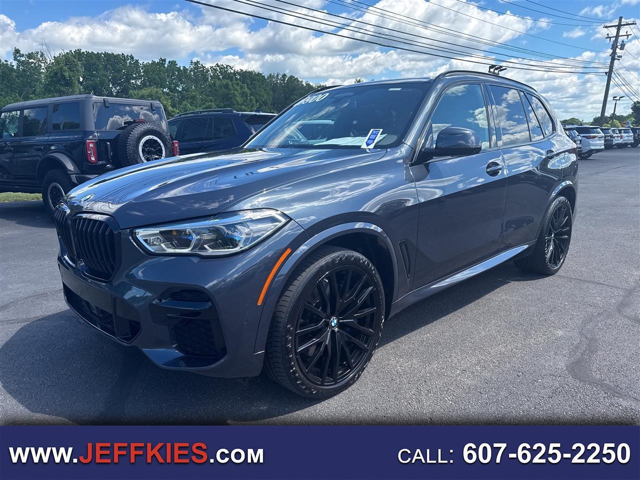 2022 BMW X5 M50i Sports Activity Vehicle