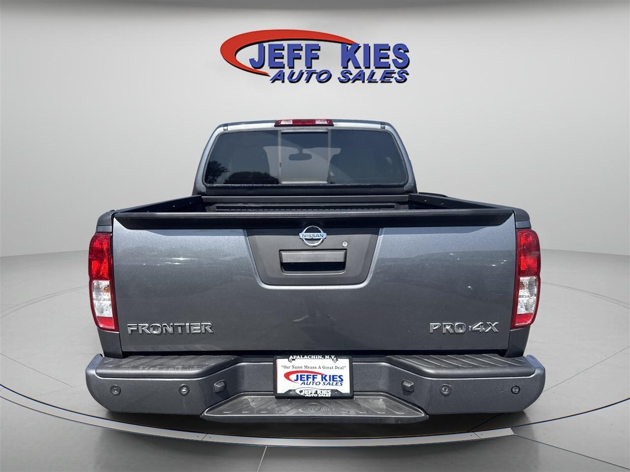 Nissan Frontier Crew Cab 4x4 PRO-4X Auto 2018