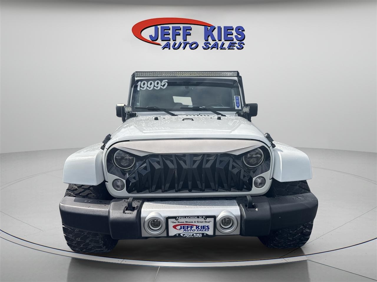 Jeep Wrangler Unlimited 4WD 4dr Sahara 2015