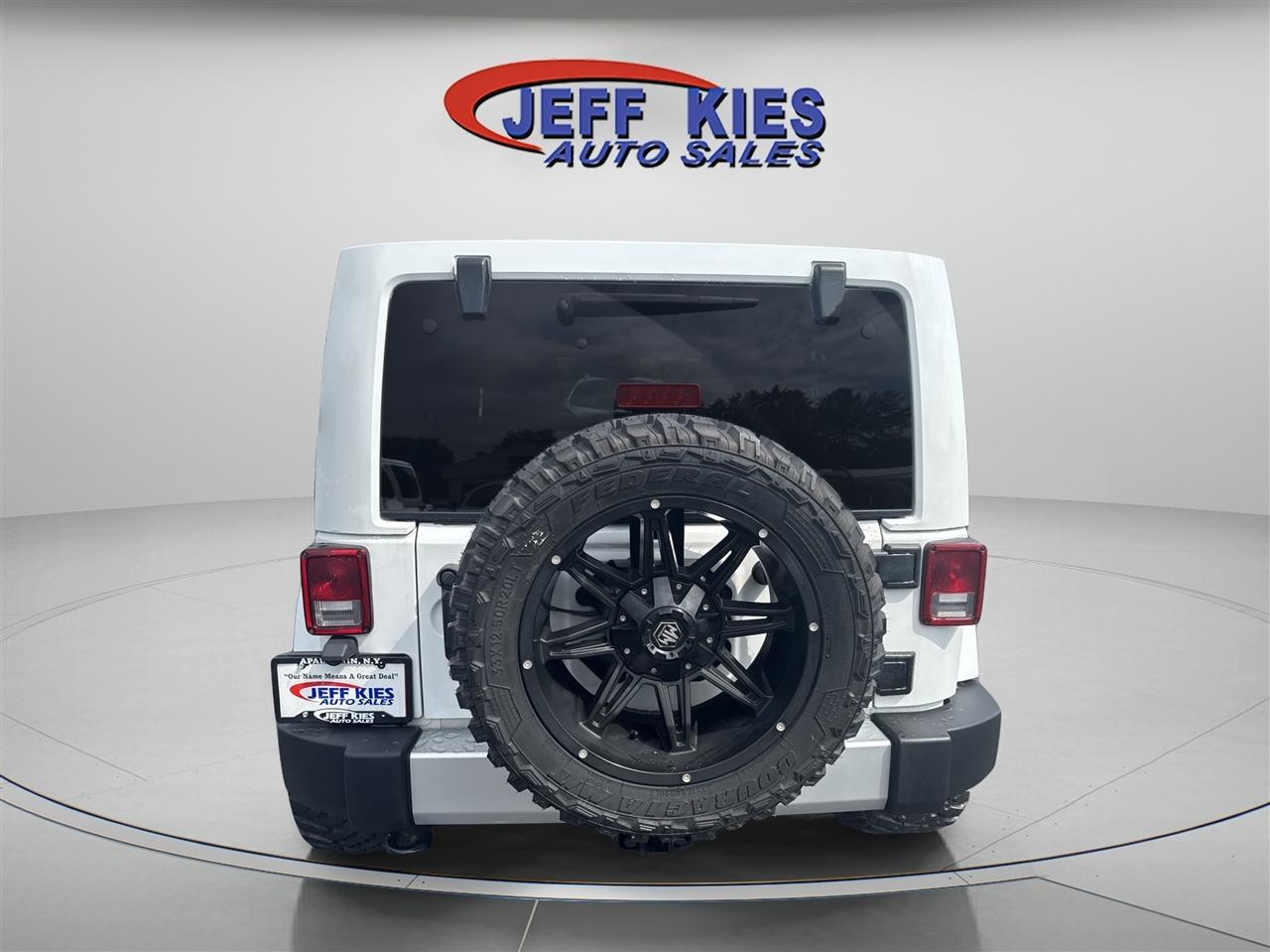 Jeep Wrangler Unlimited 4WD 4dr Sahara 2015