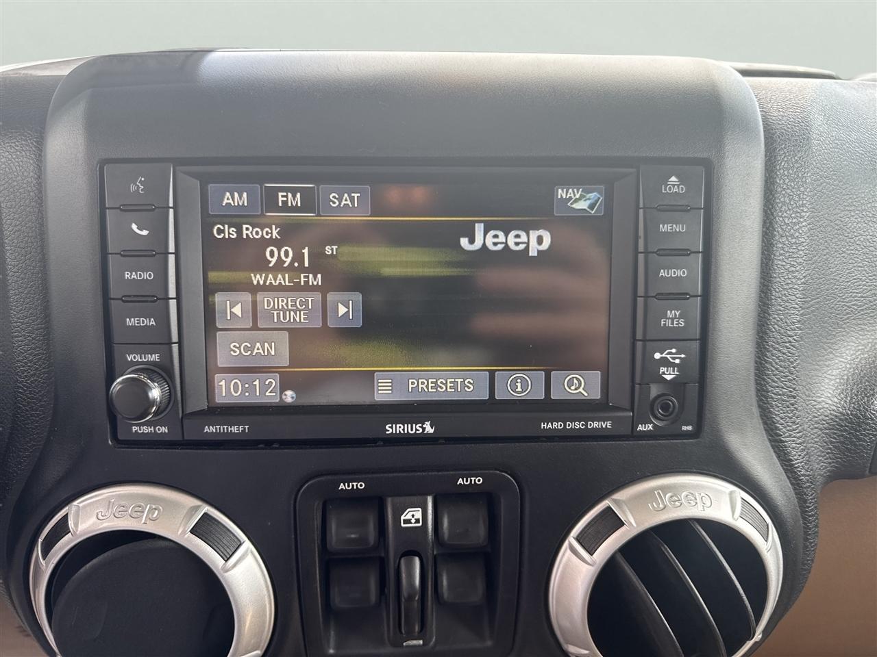 Jeep Wrangler Unlimited 4WD 4dr Sahara 2015