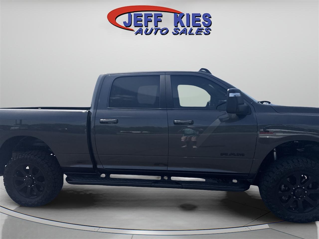RAM 2500 Laramie 4x4 Crew Cab 6'4" Box 2024