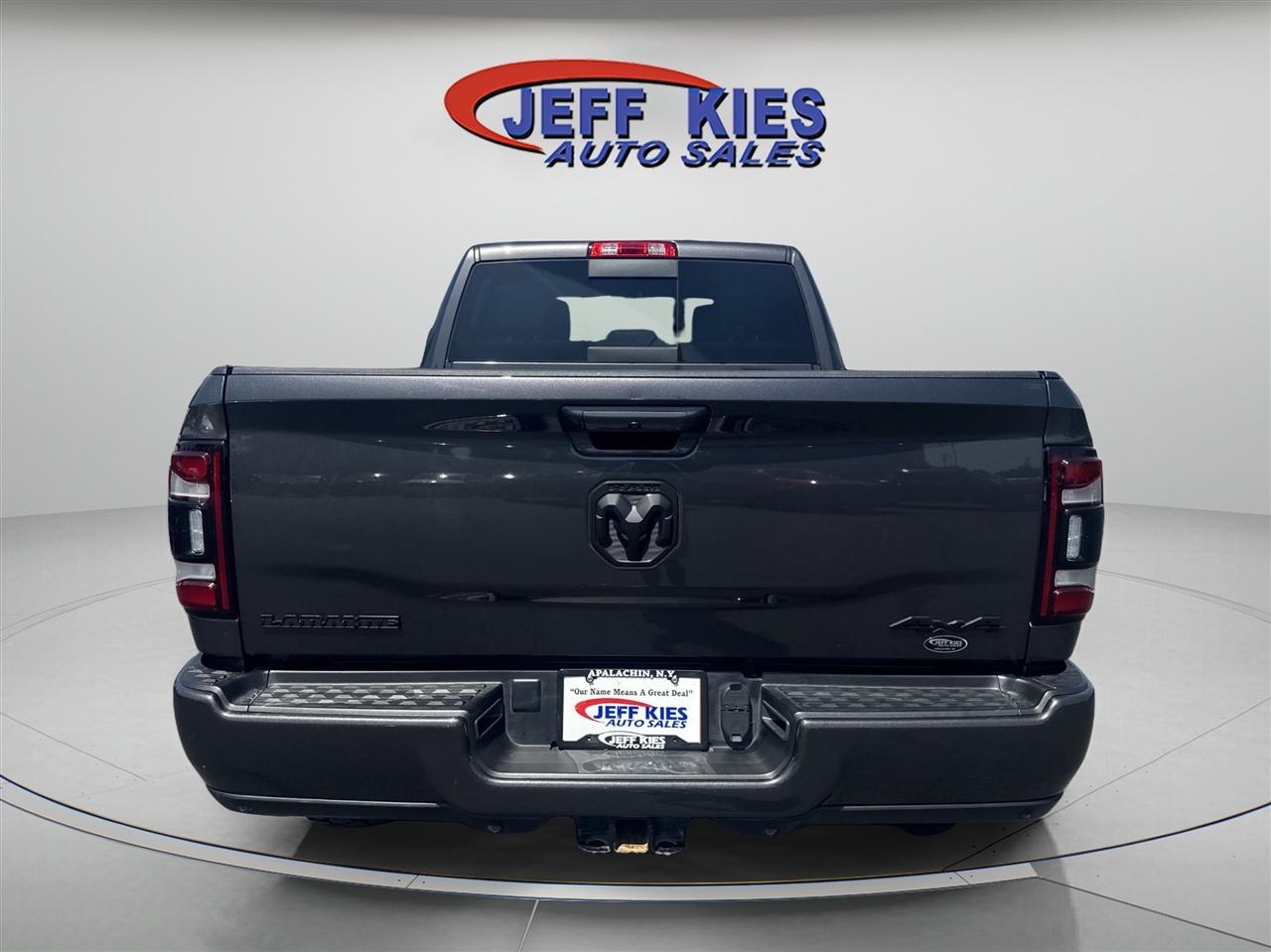 RAM 2500 Laramie 4x4 Crew Cab 6'4" Box 2024