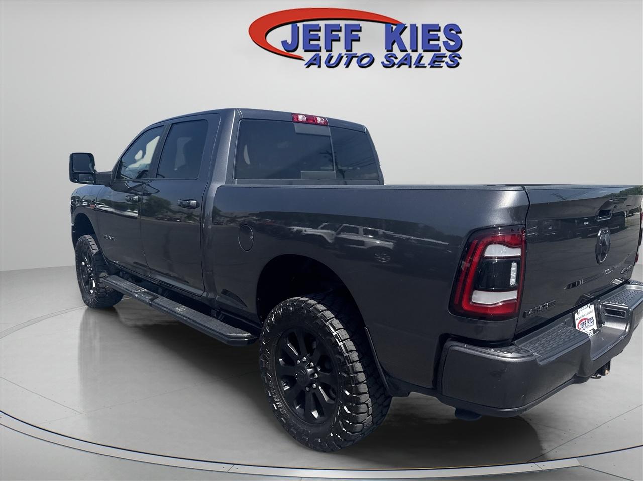 RAM 2500 Laramie 4x4 Crew Cab 6'4" Box 2024