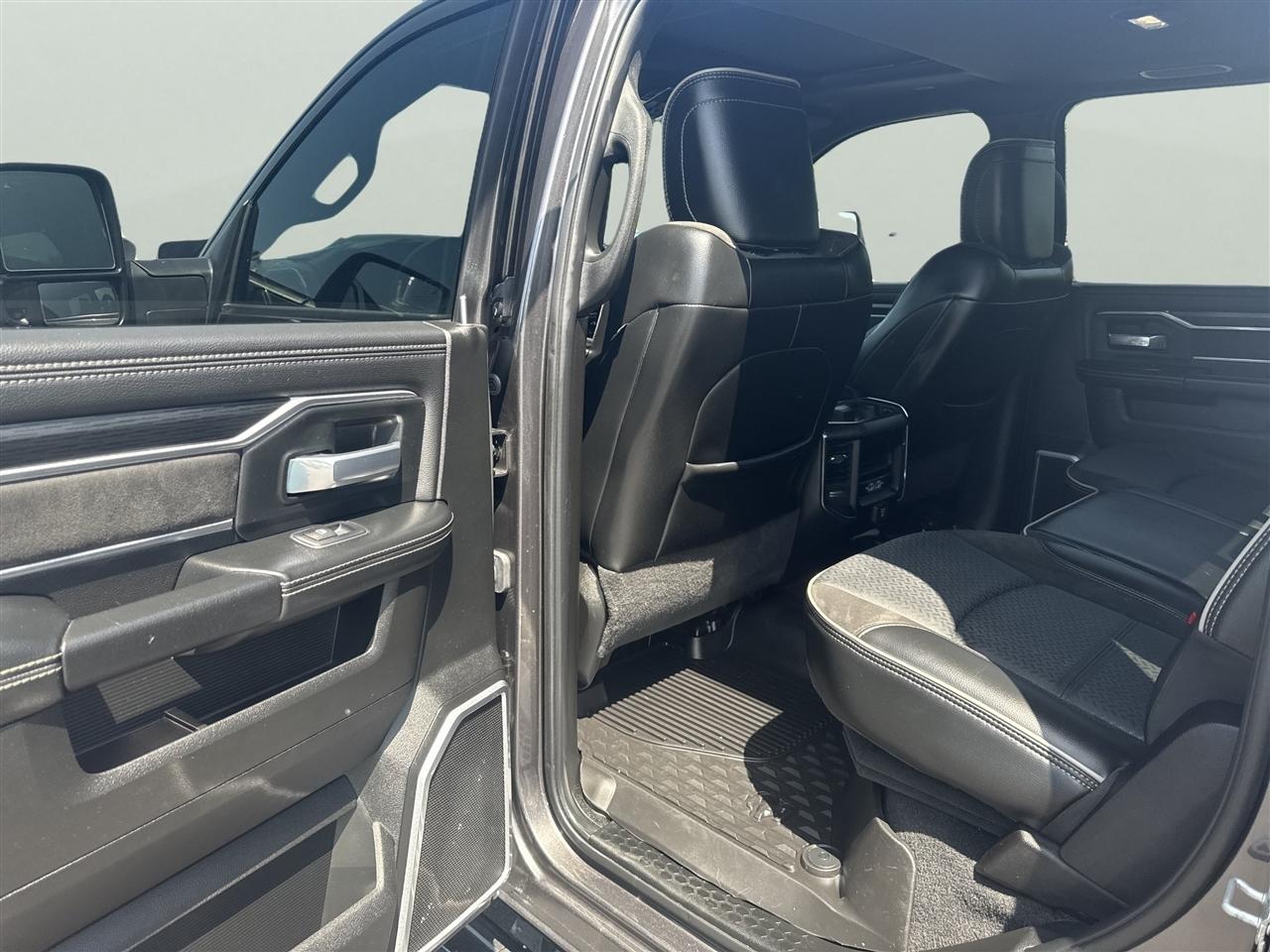 RAM 2500 Laramie 4x4 Crew Cab 6'4" Box 2024