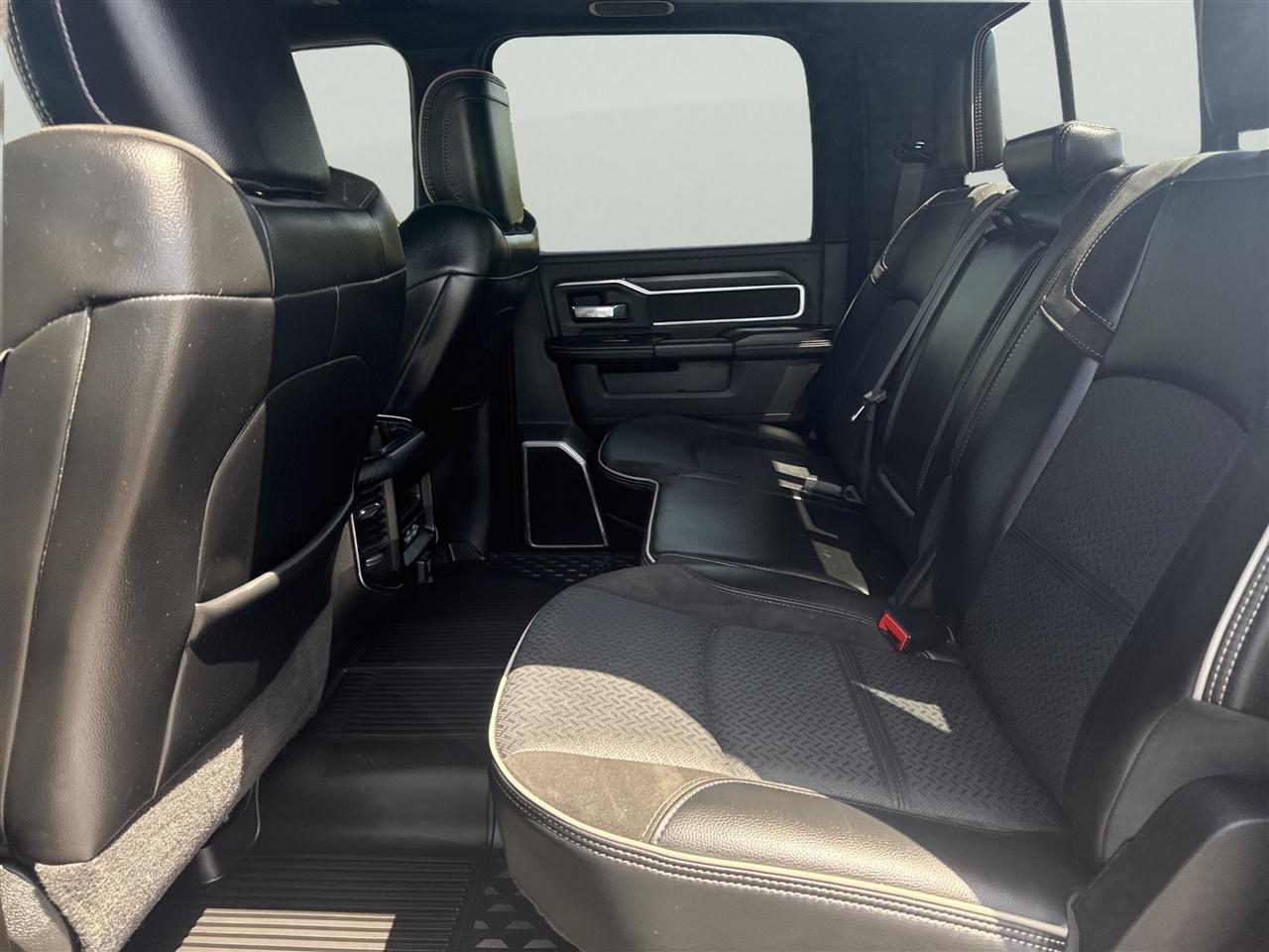 RAM 2500 Laramie 4x4 Crew Cab 6'4" Box 2024