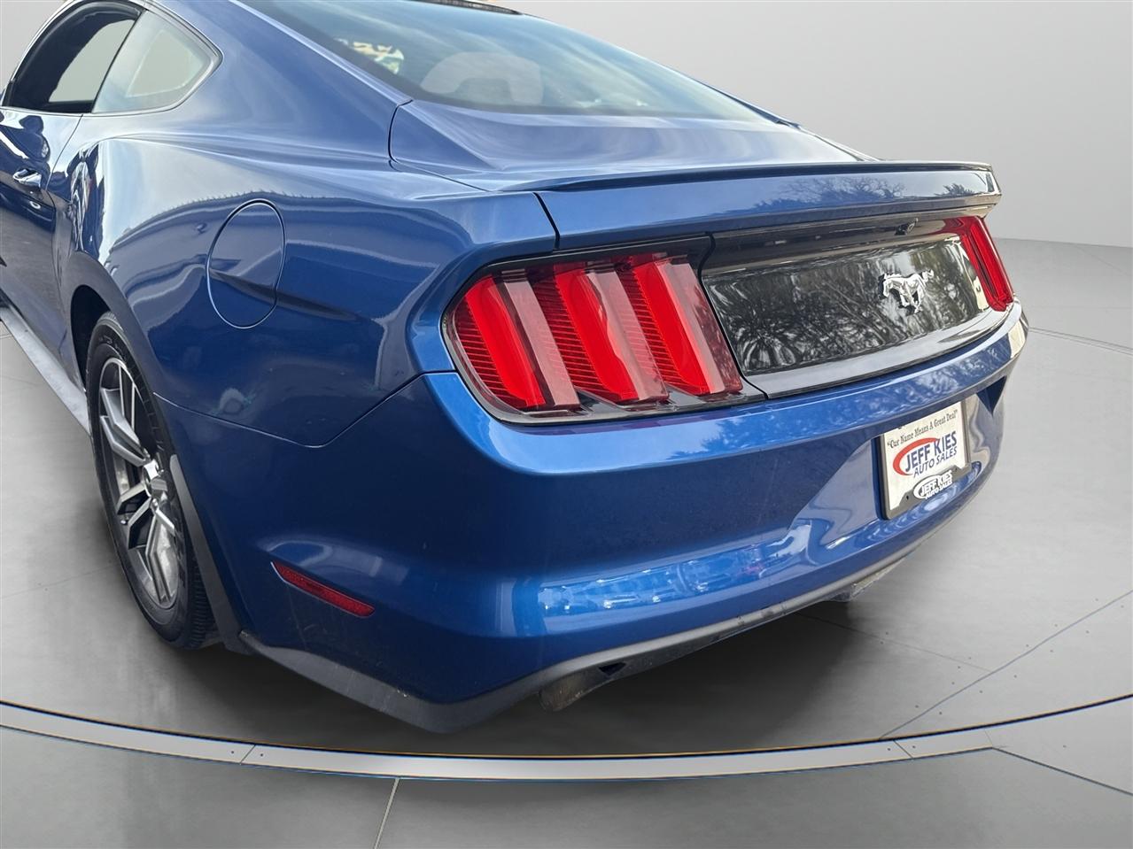Ford Mustang EcoBoost Fastback 2017