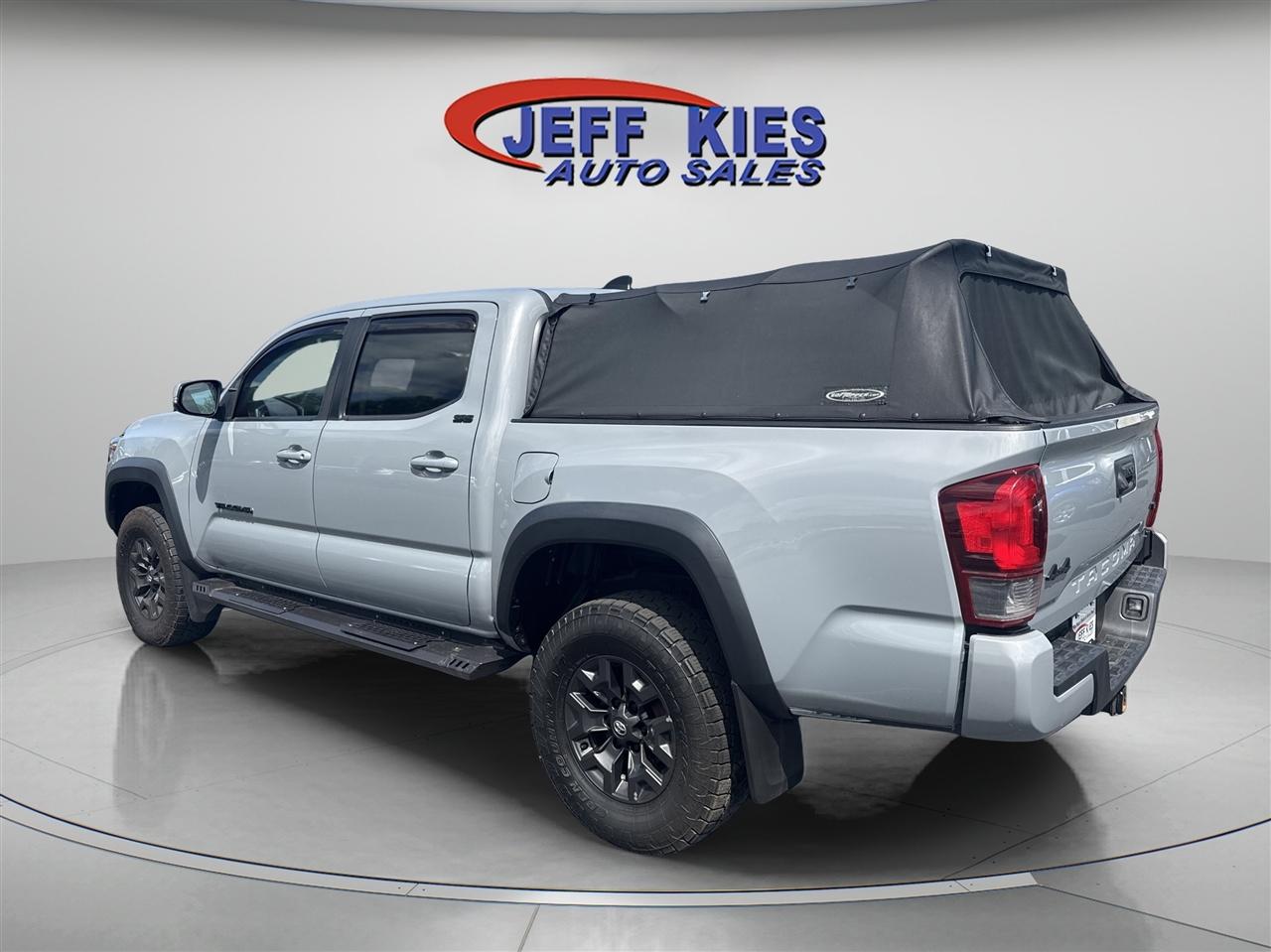 Toyota Tacoma 4WD TRD Off Road Double Cab 5' Bed V6 MT (Natl) 2021