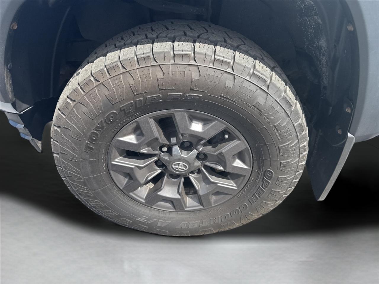 Toyota Tacoma 4WD TRD Off Road Double Cab 5' Bed V6 MT (Natl) 2021