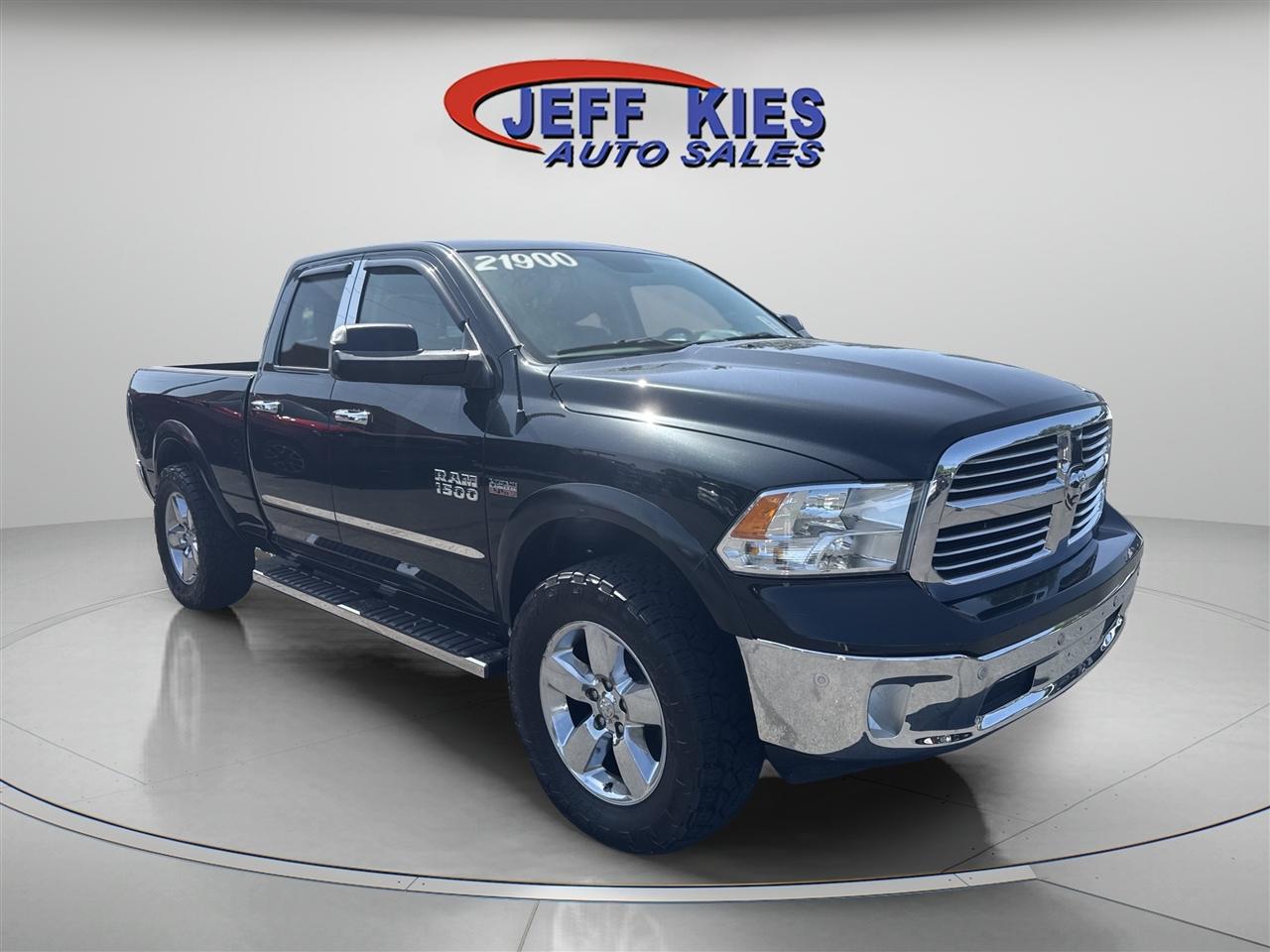 RAM 1500 4WD Quad Cab 140.5" Big Horn 2016