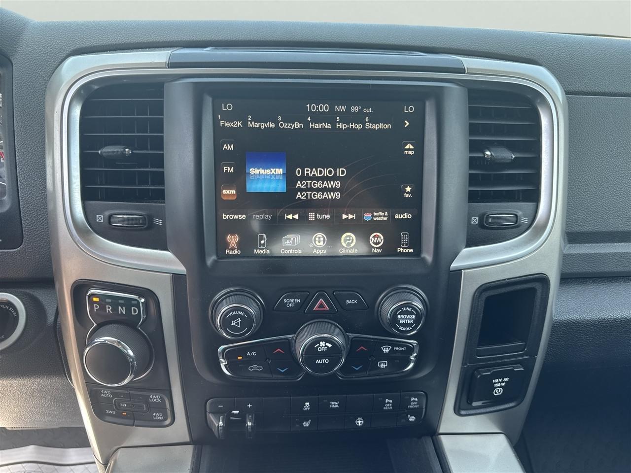 RAM 1500 4WD Quad Cab 140.5" Big Horn 2016