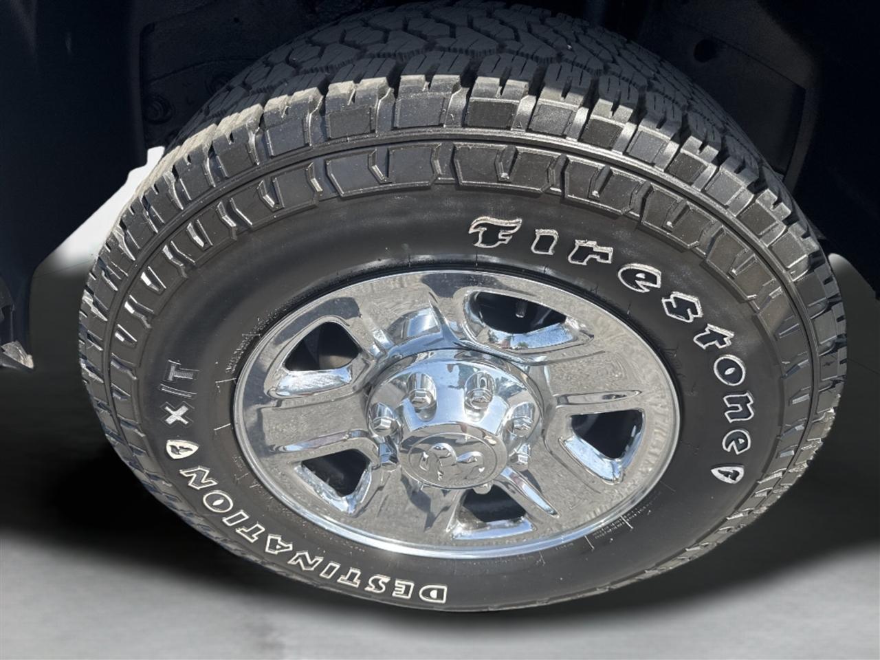 RAM 3500 Tradesman 4x4 Crew Cab 8' Box 2017
