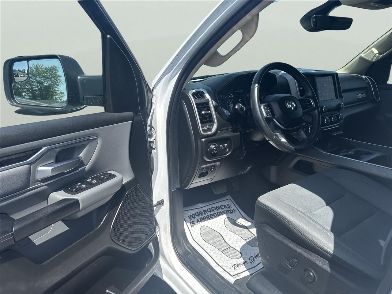 RAM 1500 Big Horn/Lone Star 4x4 Crew Cab 5'7" Box 2019