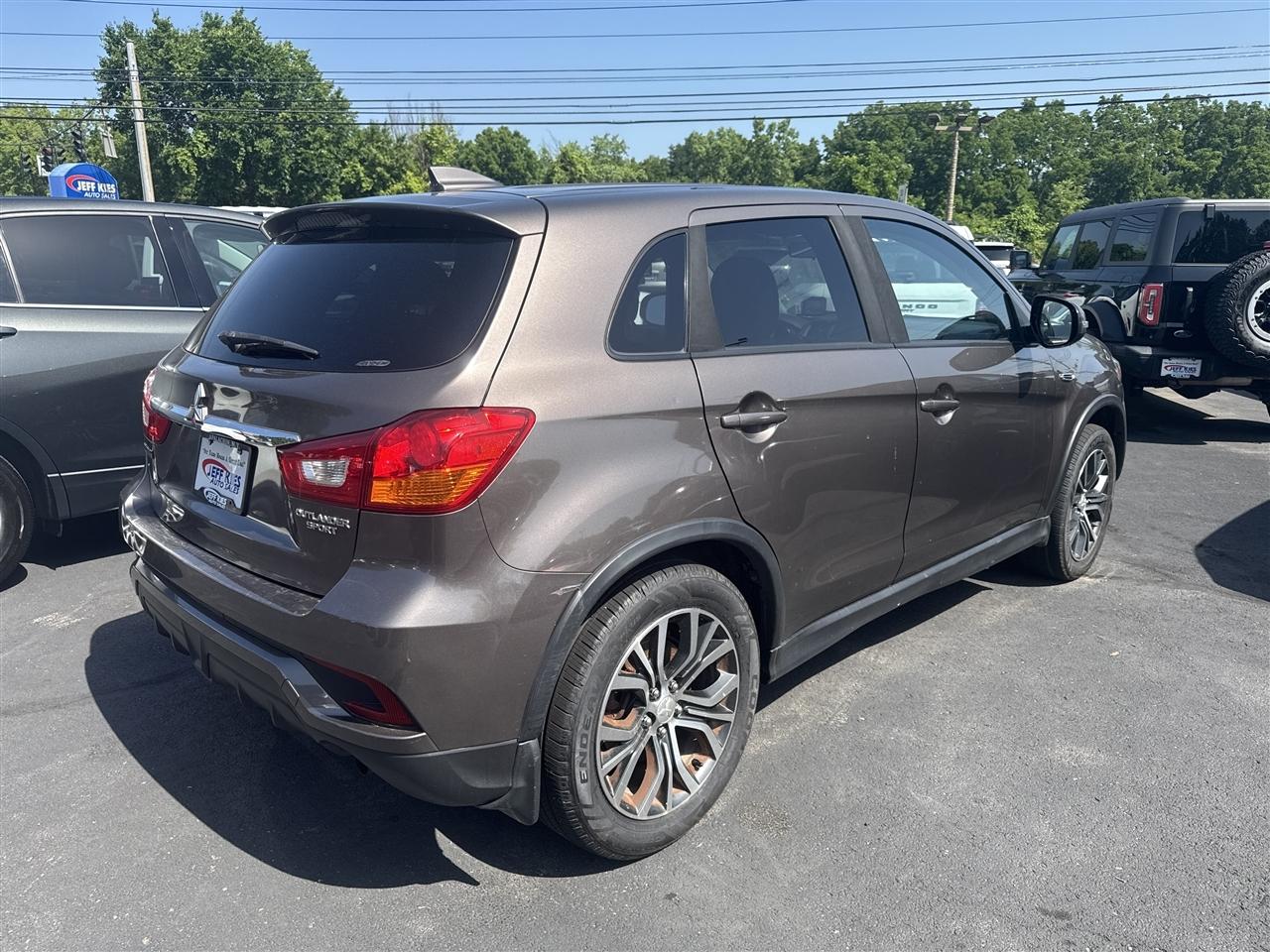 Mitsubishi Outlander Sport ES 2.0 AWC CVT 2018