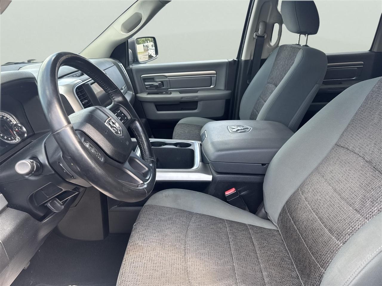 RAM 1500 Big Horn 4x4 Crew Cab 5'7" Box 2018