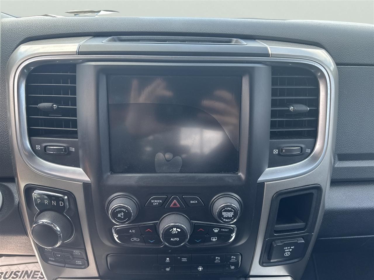 RAM 1500 Big Horn 4x4 Crew Cab 5'7" Box 2018
