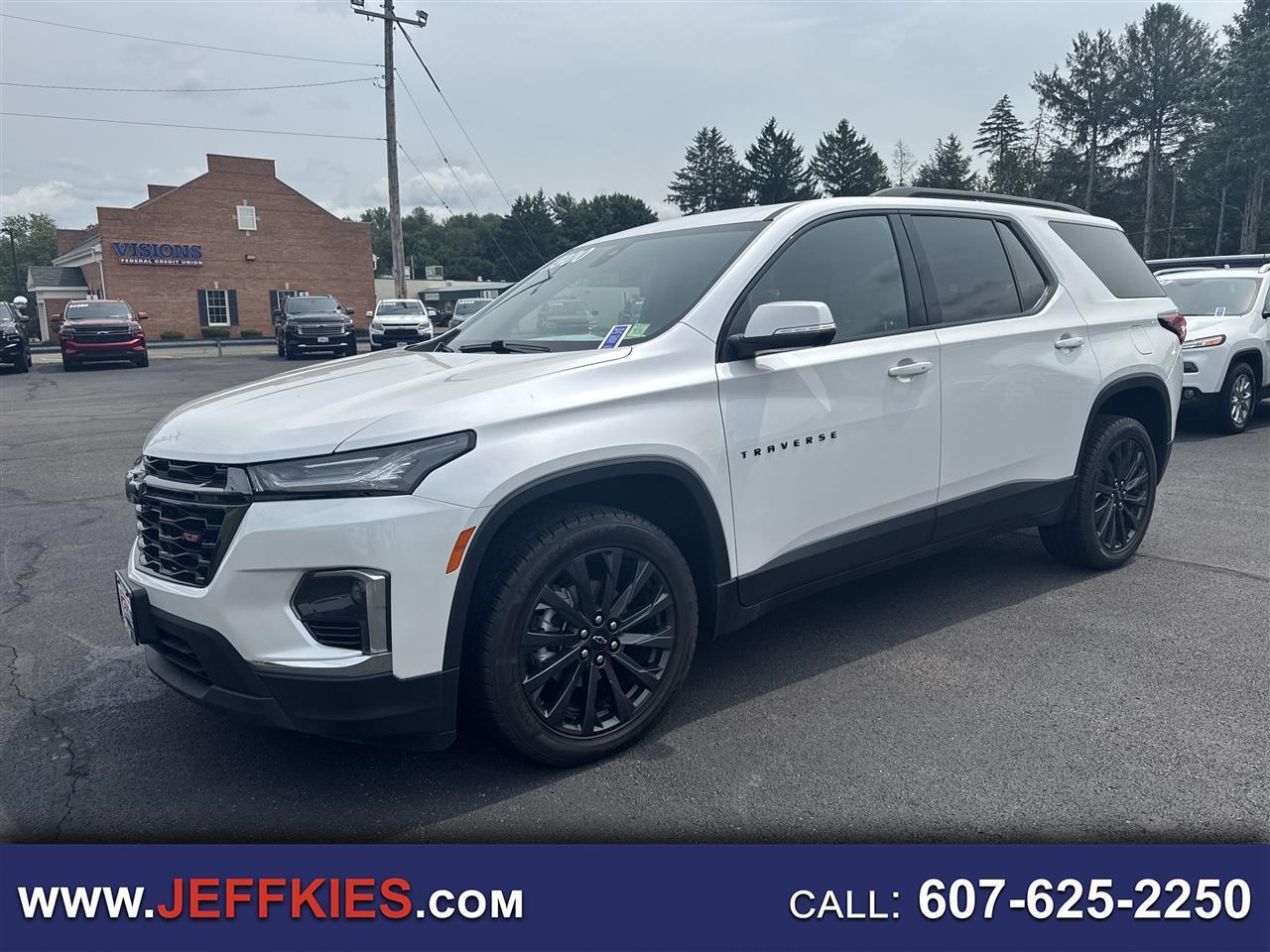 2023 Chevrolet Traverse AWD 4dr RS