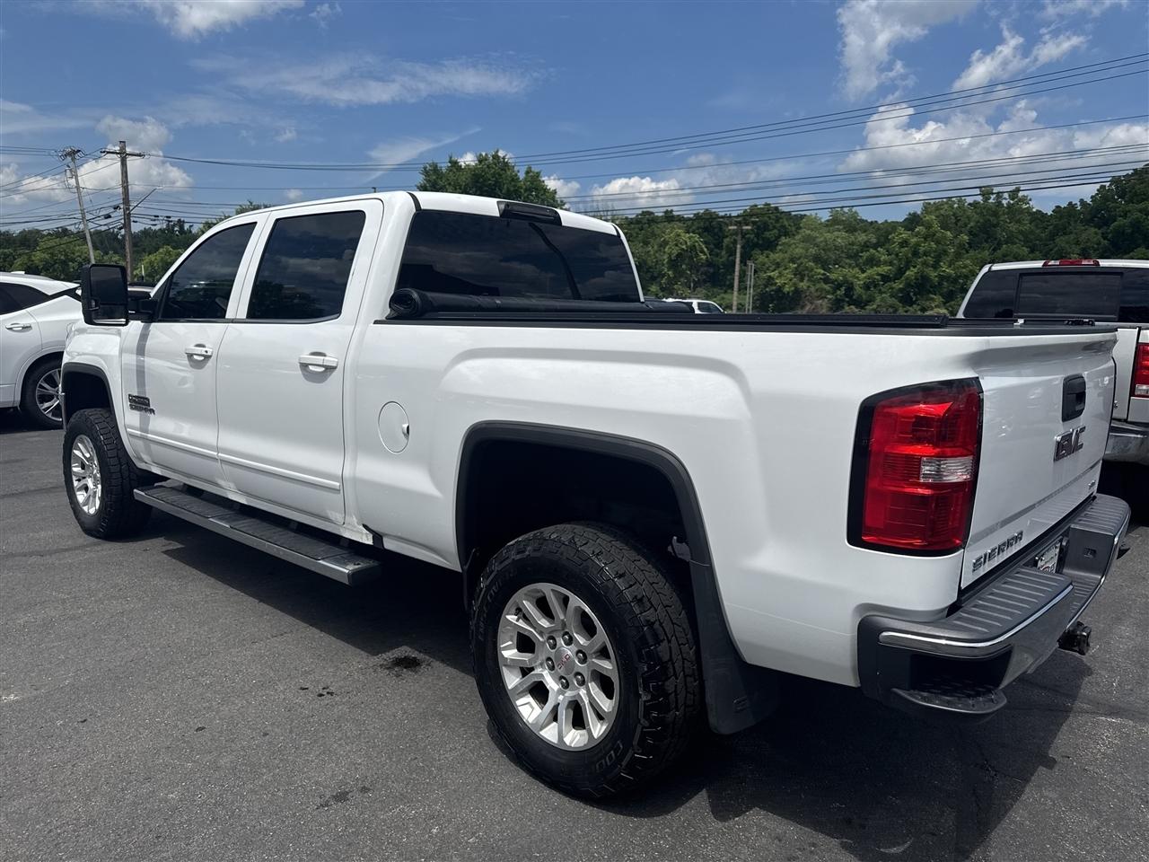 GMC Sierra 1500 4WD Crew Cab 153.0" SLE 2016