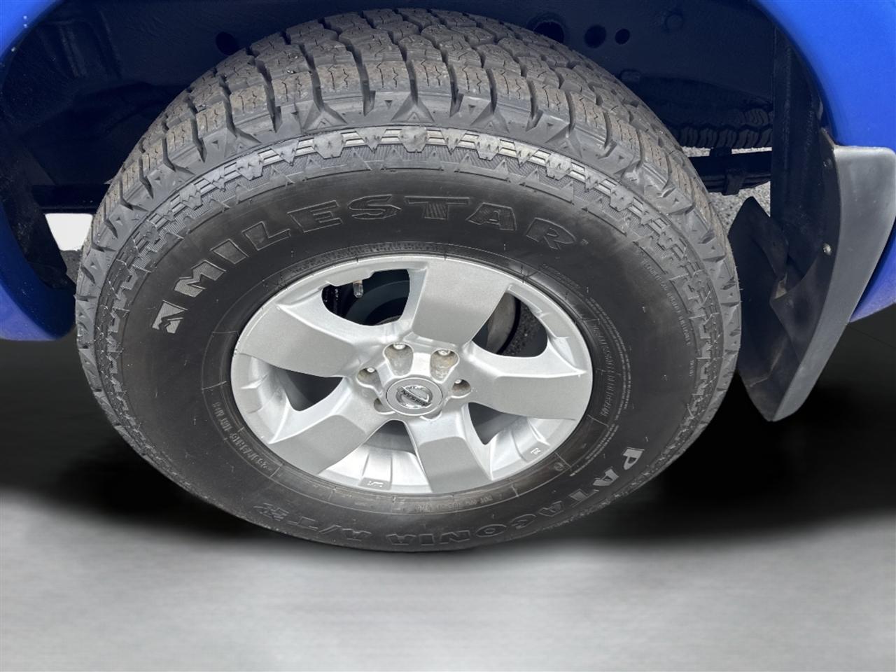 Nissan Frontier 2WD Crew Cab SWB Manual SV 2013