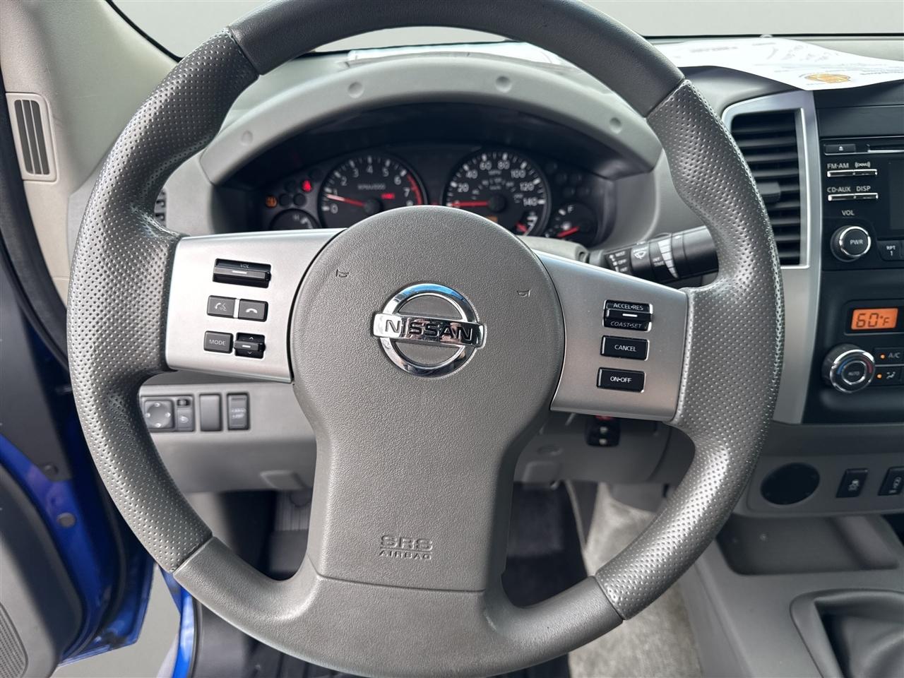 Nissan Frontier 2WD Crew Cab SWB Manual SV 2013