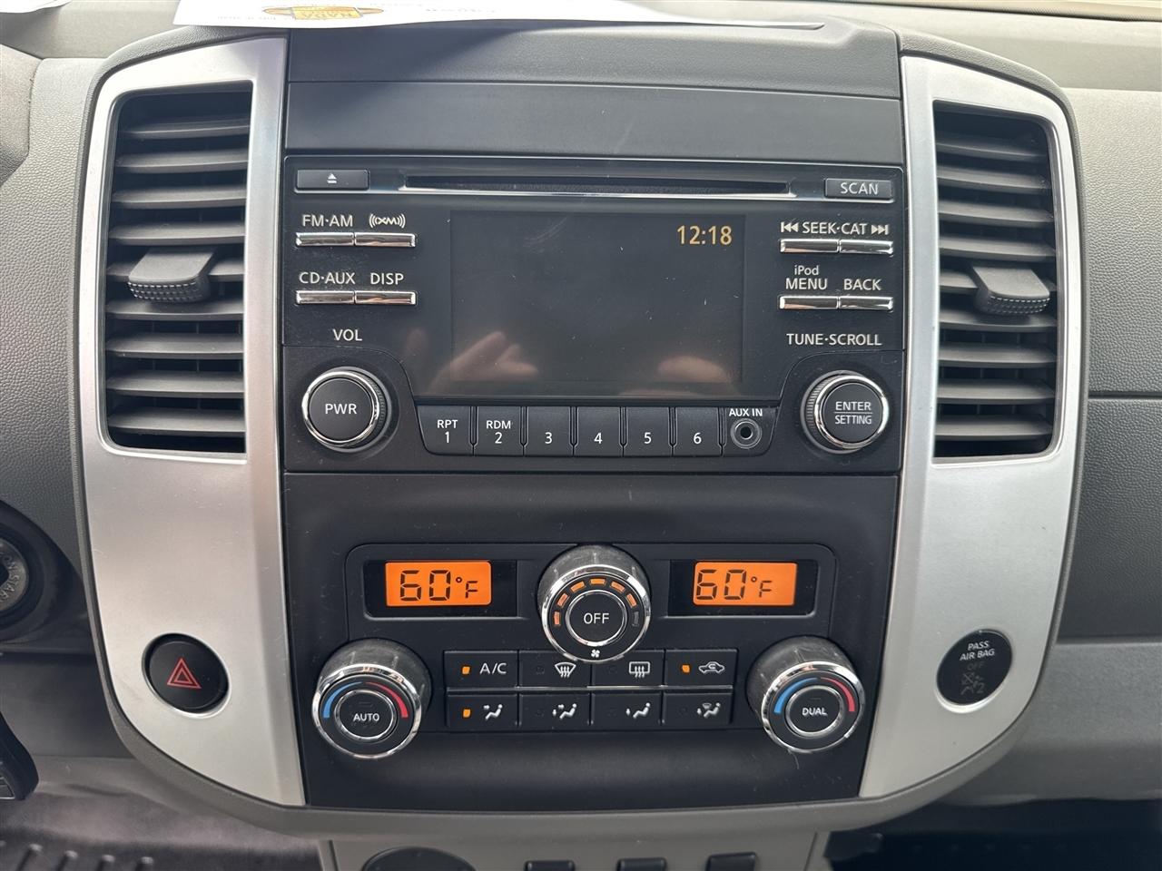 Nissan Frontier 2WD Crew Cab SWB Manual SV 2013