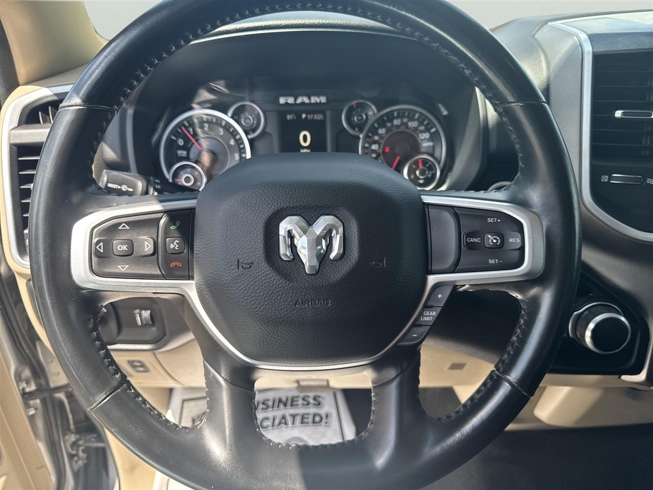 RAM 1500 Big Horn 4x4 Quad Cab 6'4" Box 2020