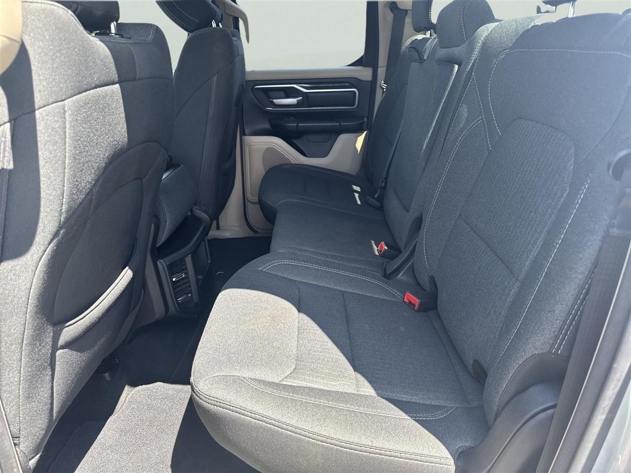RAM 1500 Big Horn 4x4 Quad Cab 6'4" Box 2020