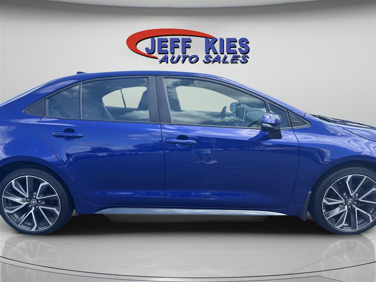 Toyota Corolla SE Manual (Natl) 2020