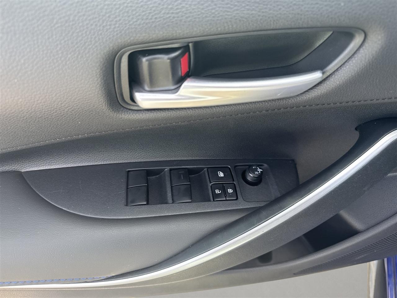 Toyota Corolla SE Manual (Natl) 2020