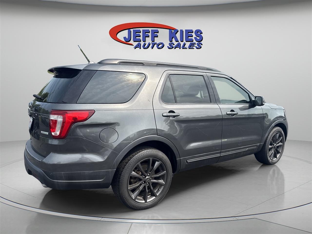 Ford Explorer XLT FWD 2019