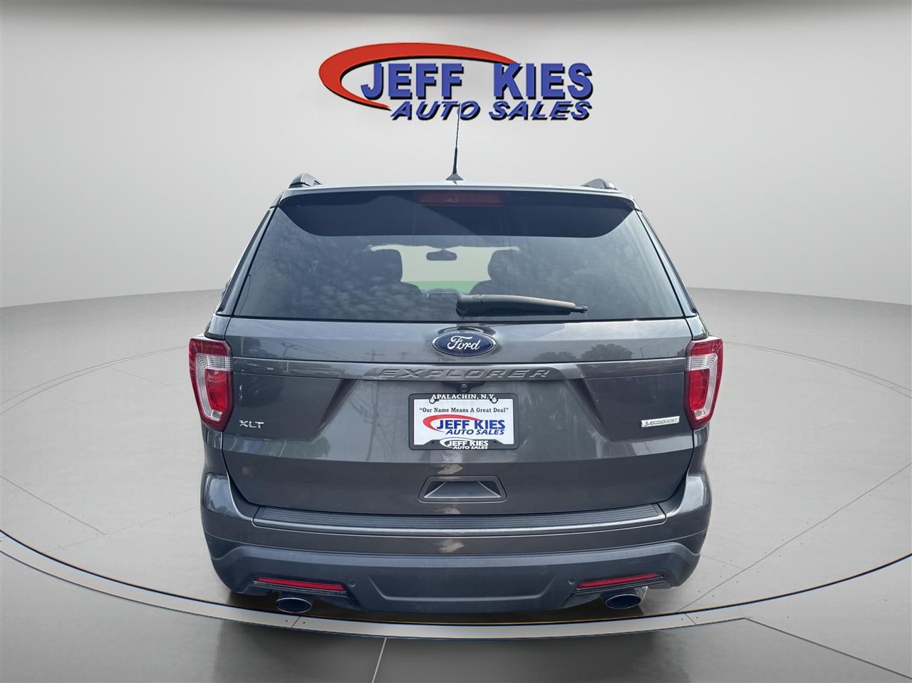 Ford Explorer XLT FWD 2019