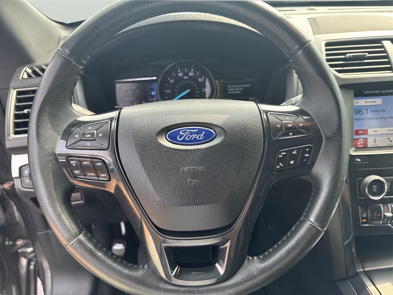 Ford Explorer XLT FWD 2019