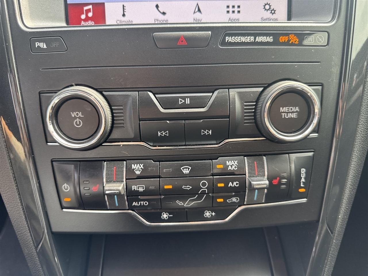 Ford Explorer XLT FWD 2019