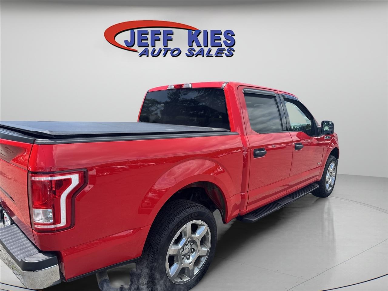 Ford F-150 4WD SuperCrew 145" Lariat 2016