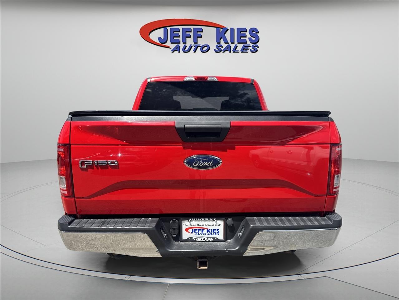 Ford F-150 4WD SuperCrew 145" Lariat 2016