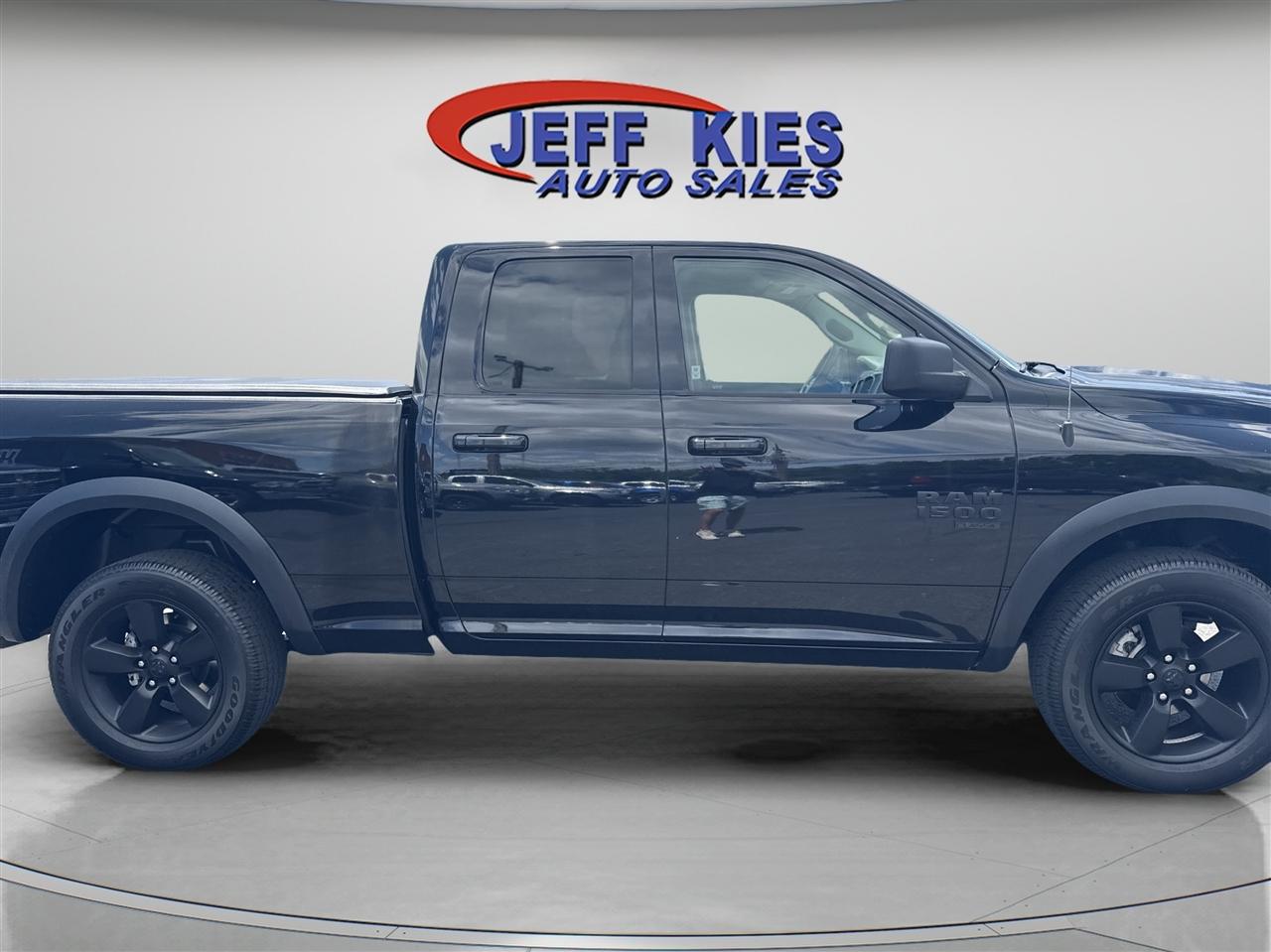 RAM 1500 Classic Warlock 4x4 Quad Cab 6'4" Box 2019