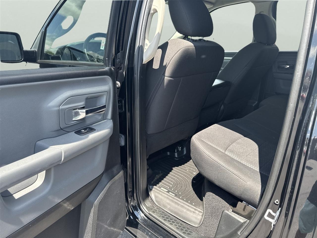 RAM 1500 Classic Warlock 4x4 Quad Cab 6'4" Box 2019